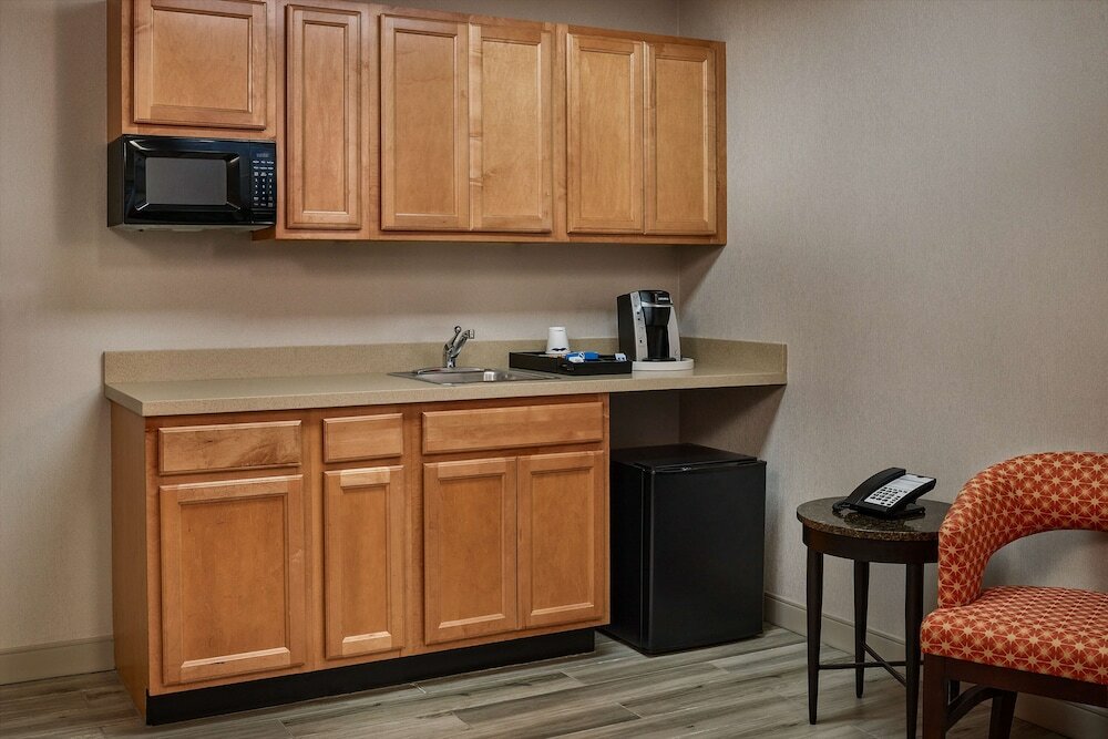 Фото Hampton Inn Boston - Logan Airport