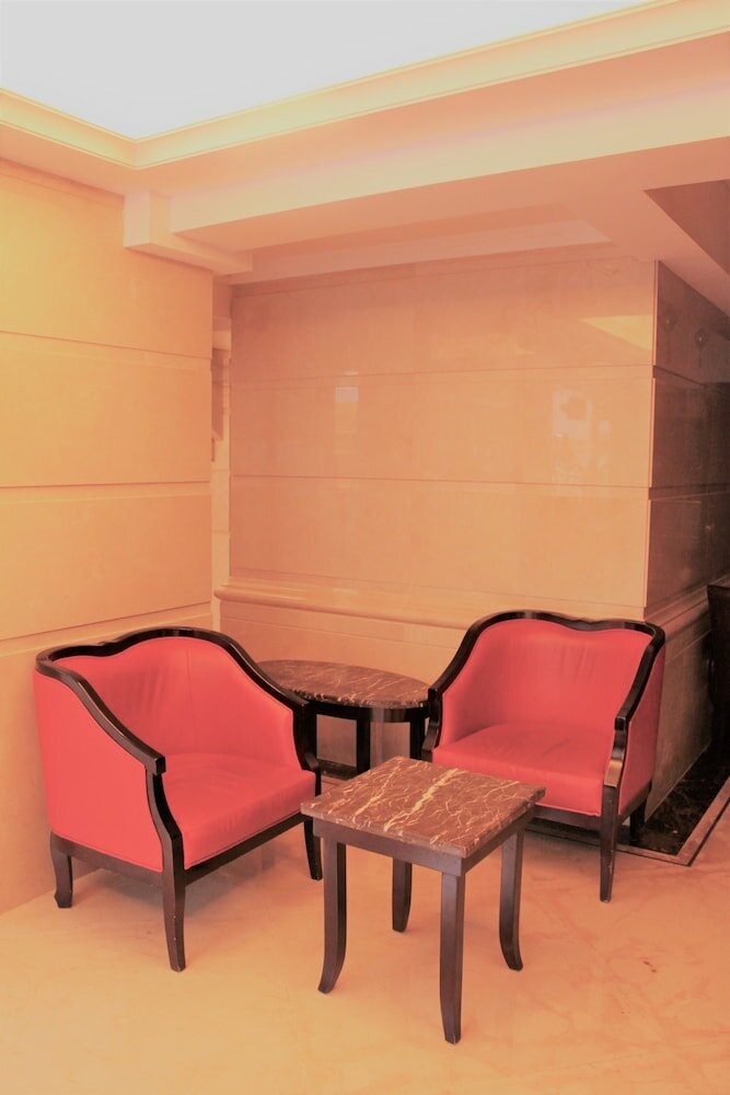 Фото Lander Hotel Prince Edward