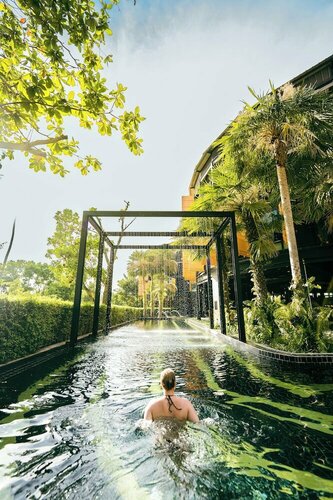 Гостиница Hivetel в Чалонге