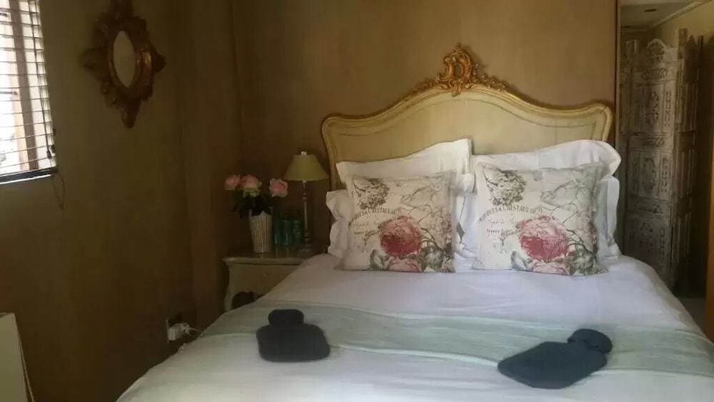 Фото Town and Country Guest House