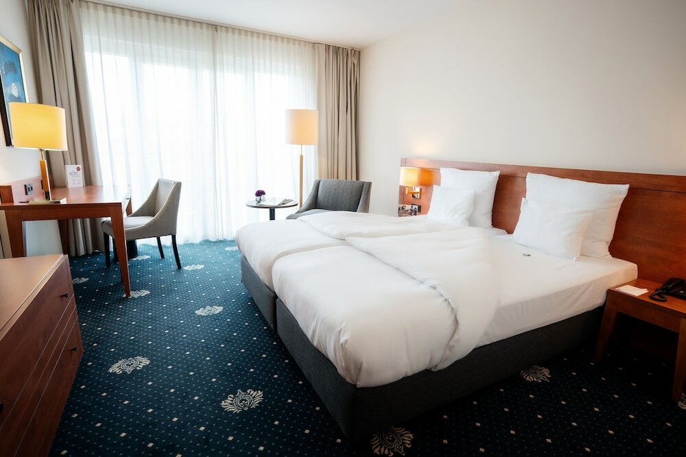 Фото Hotel Vier Jahreszeiten Starnberg