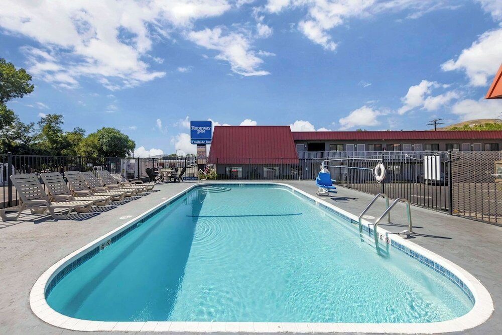 Фото Rodeway Inn at Nevada State Capitol