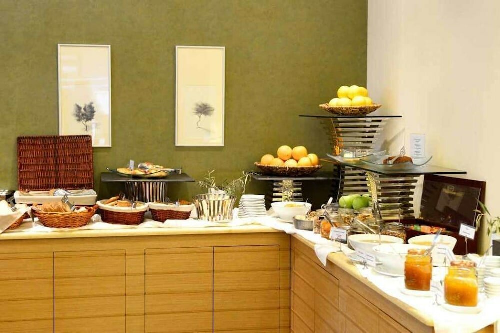 Фото Royal Paradise Beach Resort & SPA