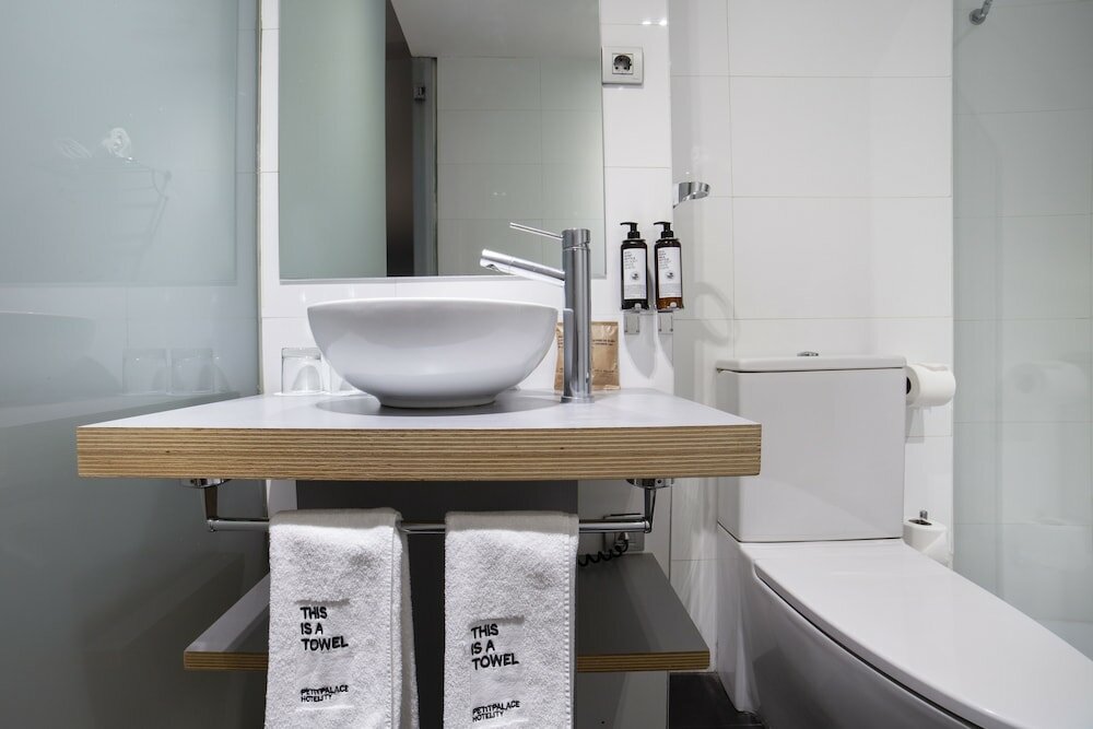 Фото Petit Palace Plaza España