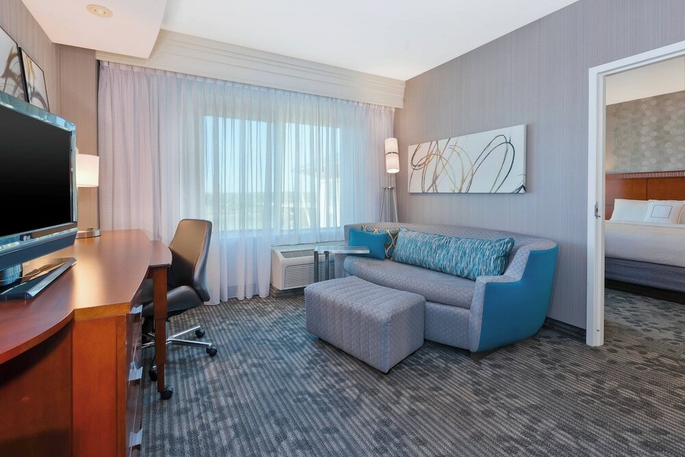 Фото Courtyard by Marriott Omaha La Vista