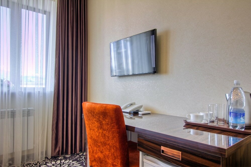 Фото Discovery Hotel Bishkek