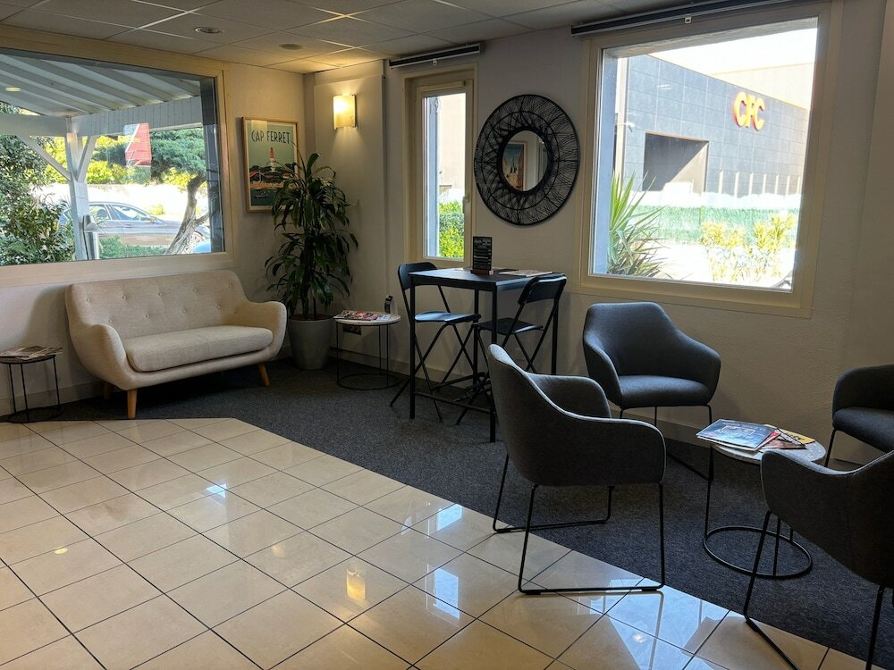 Фото Kyriad Bordeaux- Lormont