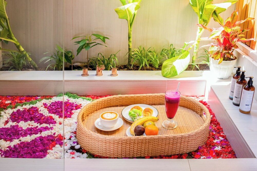 Фото Canvas Escape Resort