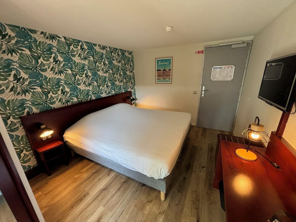 Фото Kyriad Bordeaux- Lormont