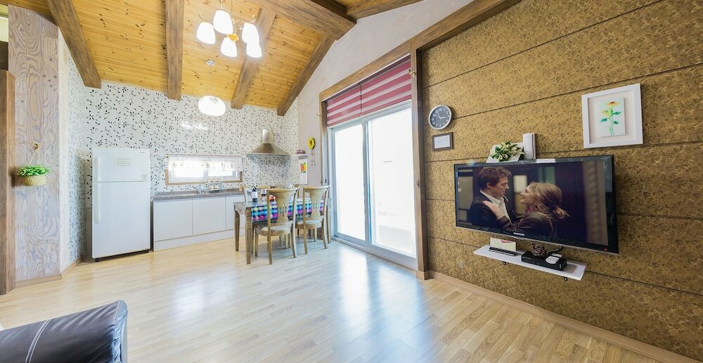 Фото Namhae Oceanview Pension