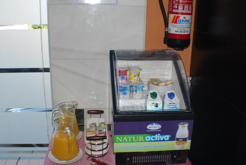 Фото Hotel Mieres del Camino