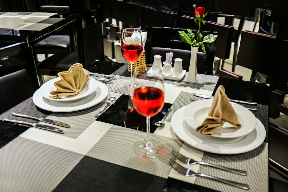 Фото Queen Ann Hotel