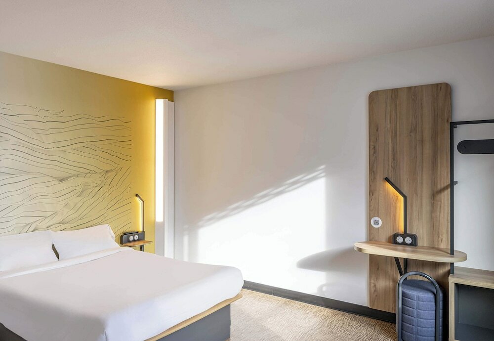 Фото B&b Hotel Bordeaux Bassins à flot