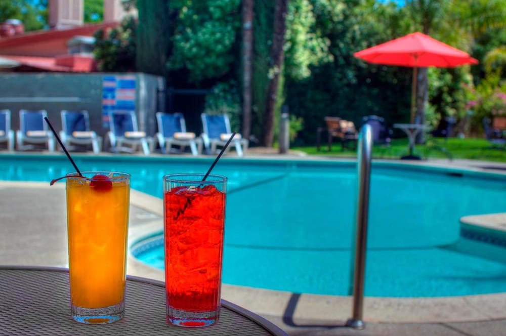 Фото University Park Inn & Suites