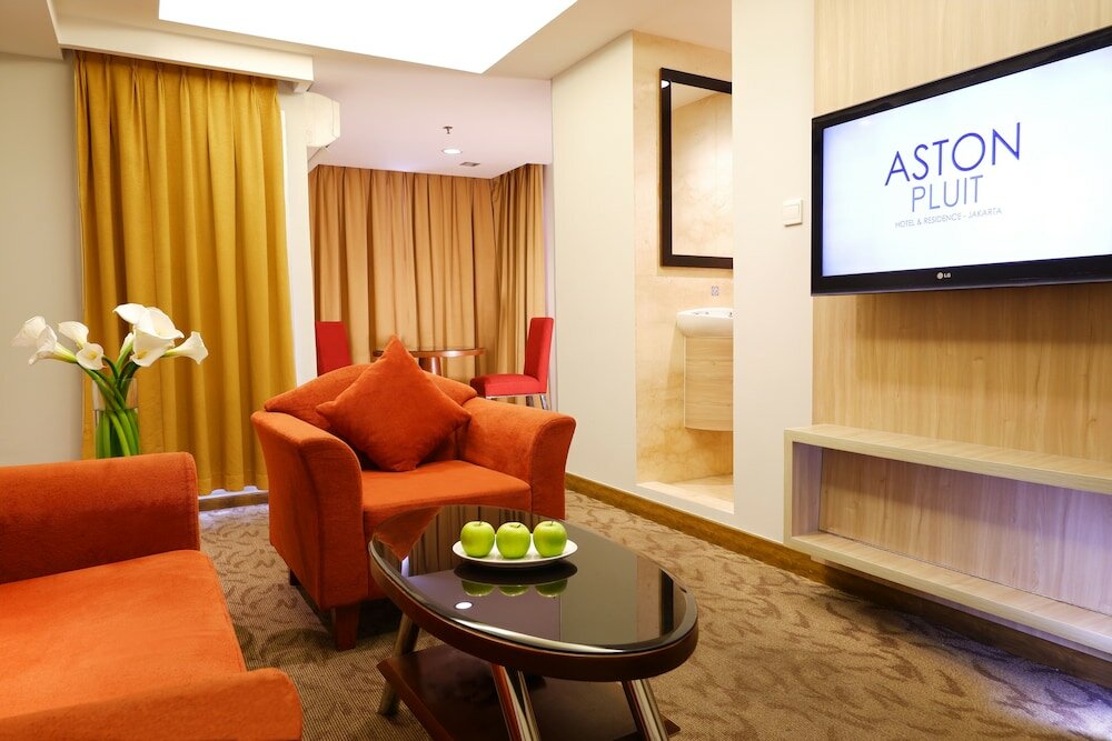 Фото Aston Pluit Hotel & Residence