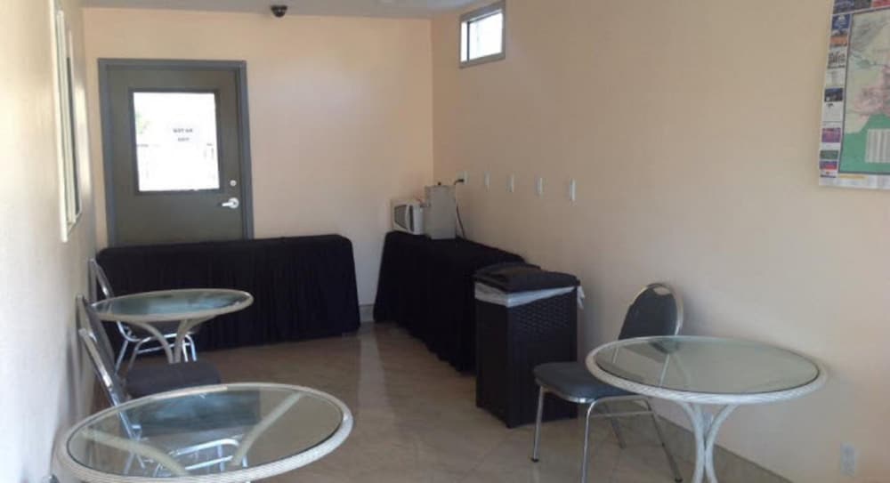 Фото Americas Best Value Inn Thousand Oaks