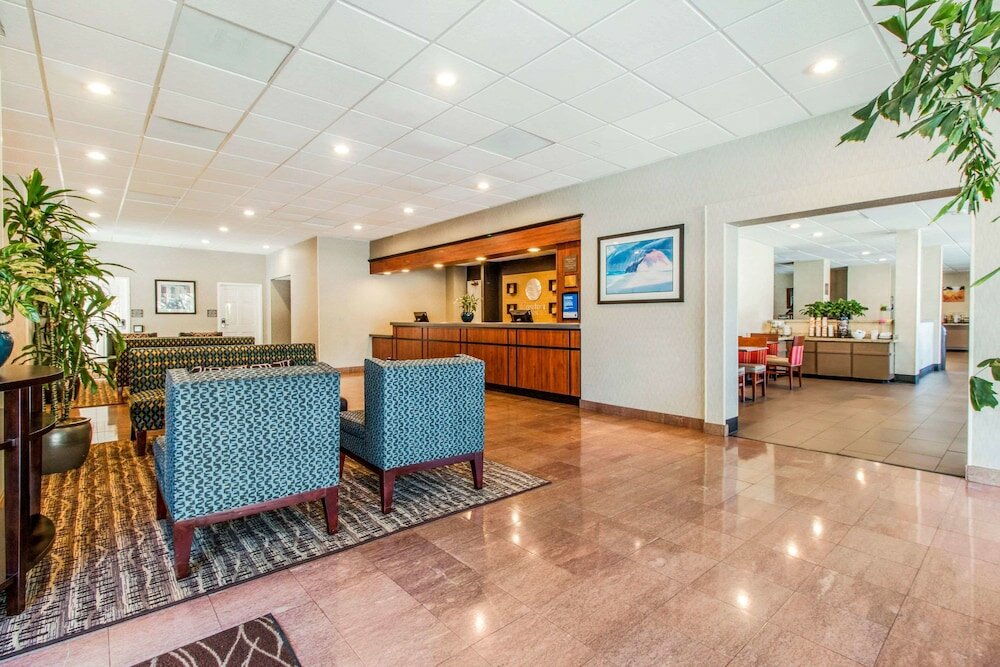 Фото Comfort Inn by the Bay