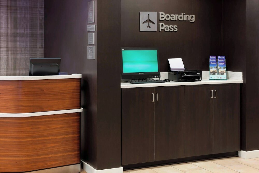 Фото Courtyard by Marriott Pensacola