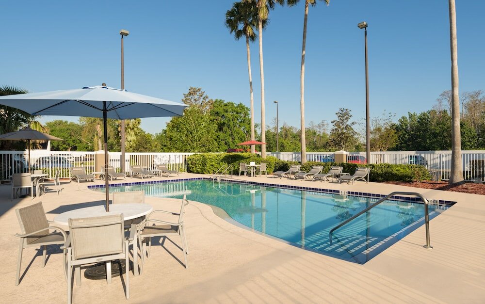Фото Holiday Inn Express & Suites Orlando International Airport