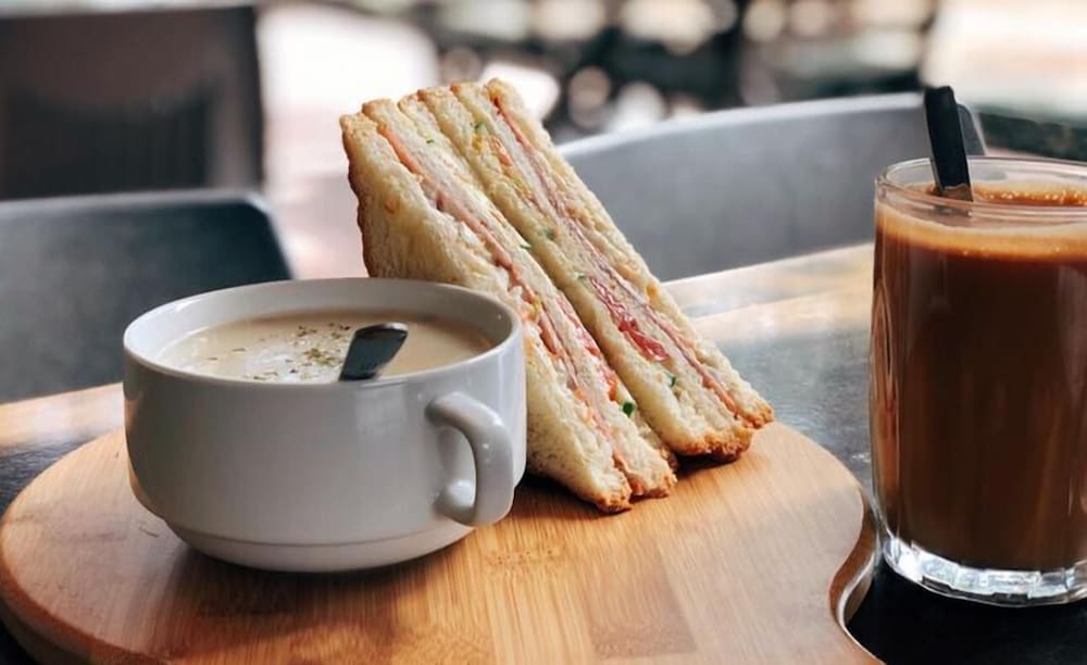 Фото The Orchid Hotel