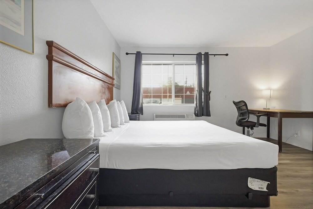 Фото Heritage Inn Express Chico