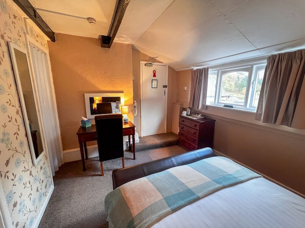 Фото Gwesty Minffordd Hotel