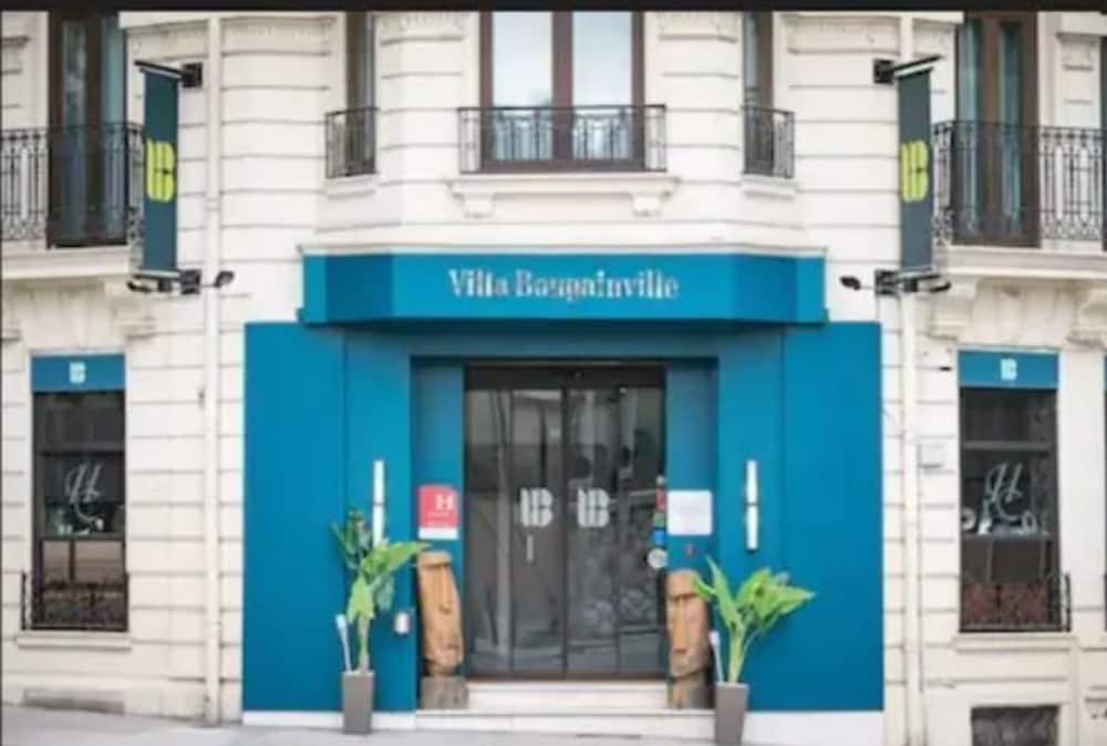 Фото отеля 2