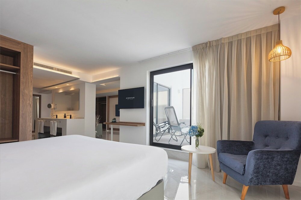 Фото El Puerto Ibiza Hotel & SPA