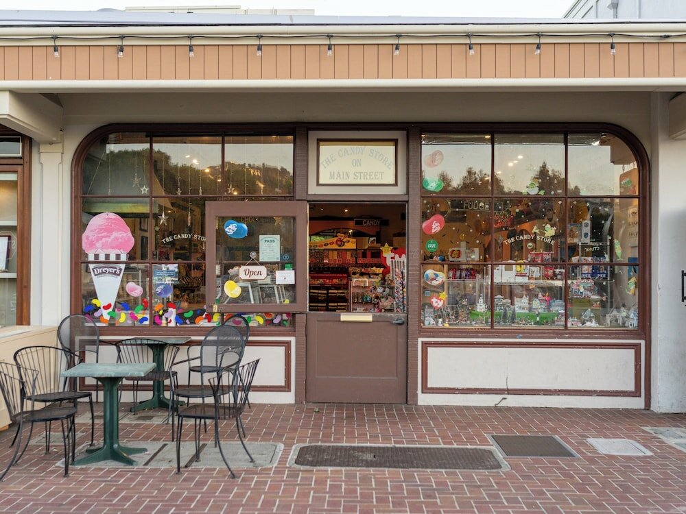 Фото Marin Suites Hotel