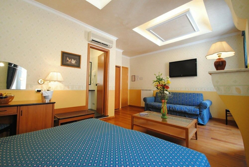 Фото Hotel Verona