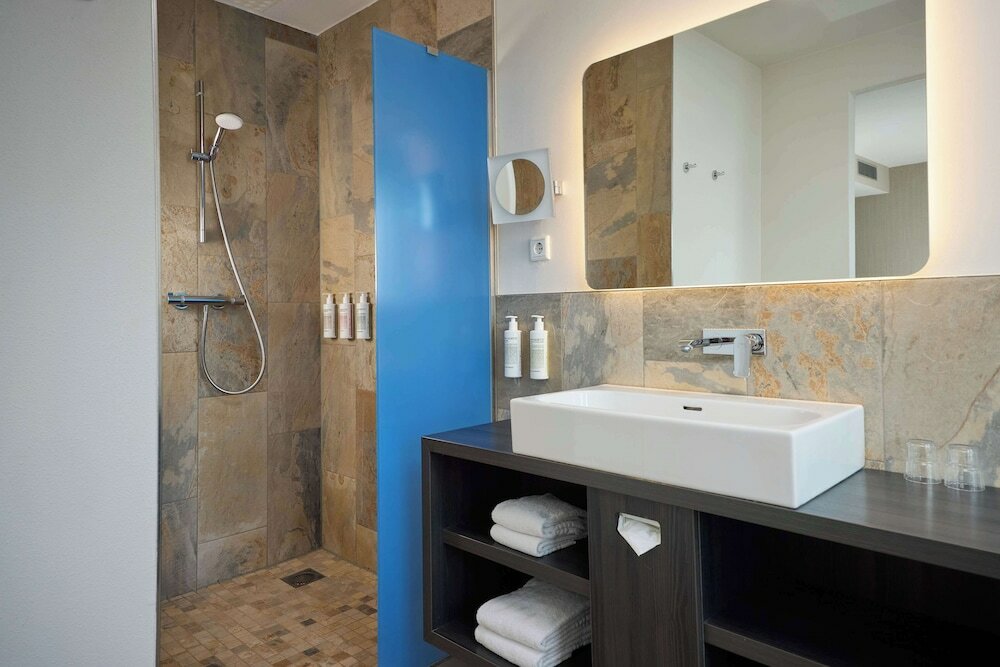 Фото Mainport by Inntel Hotels