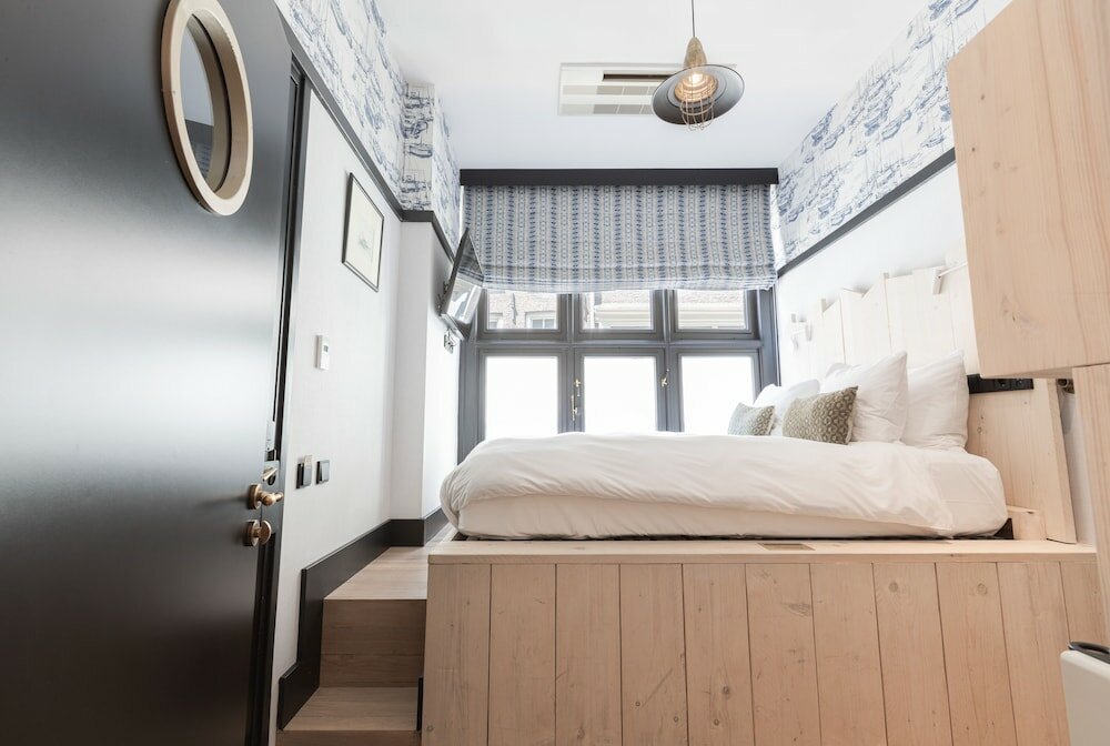 Фото The Hendrick's Hotel