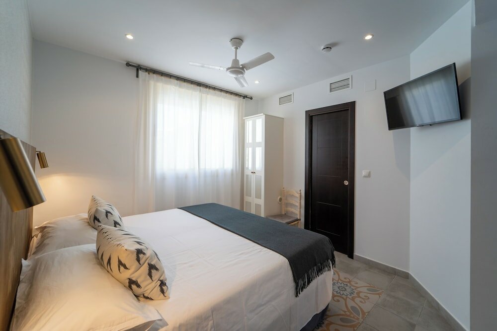 Фото La Siesta Málaga Guesthouse