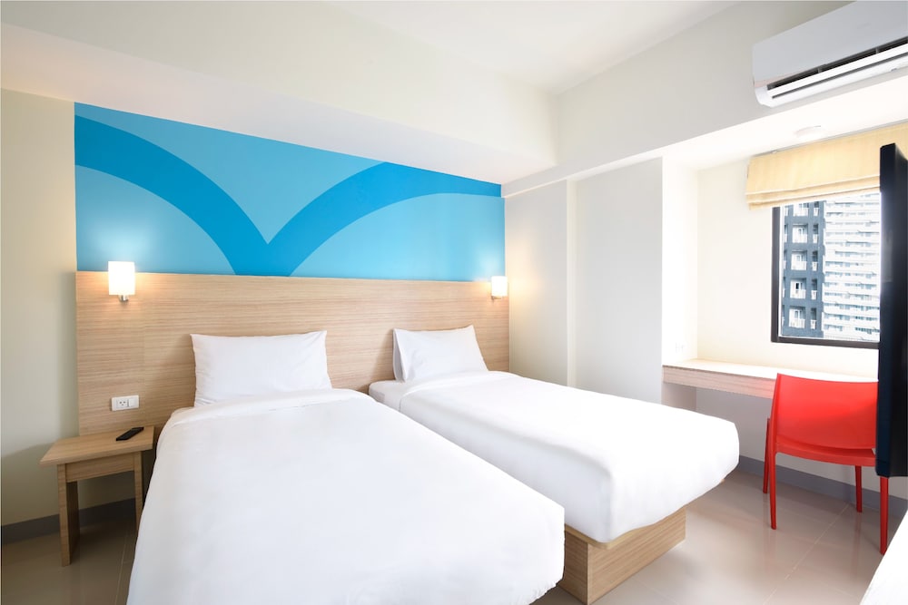 Фото Hop Inn Hotel Aseana City Manila