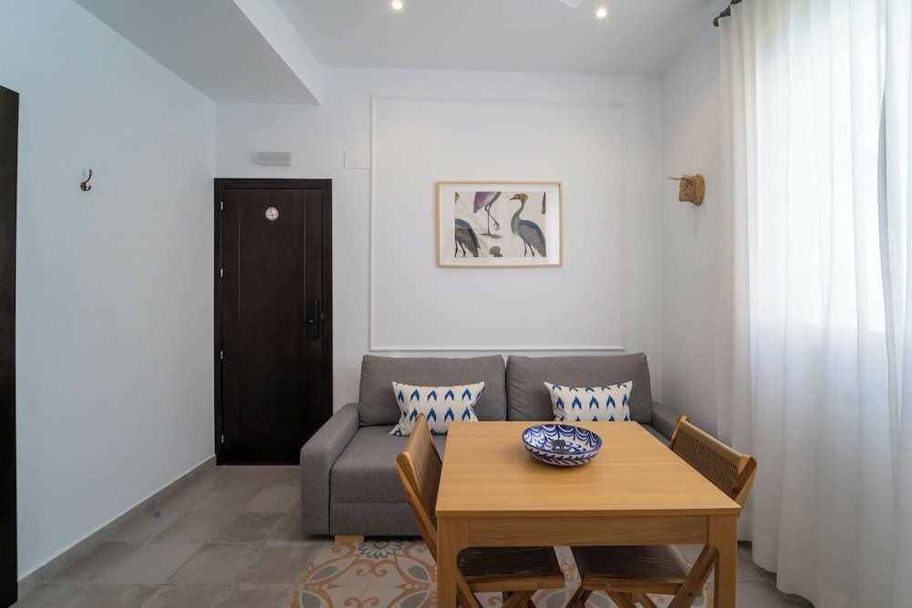 Фото La Siesta Málaga Guesthouse