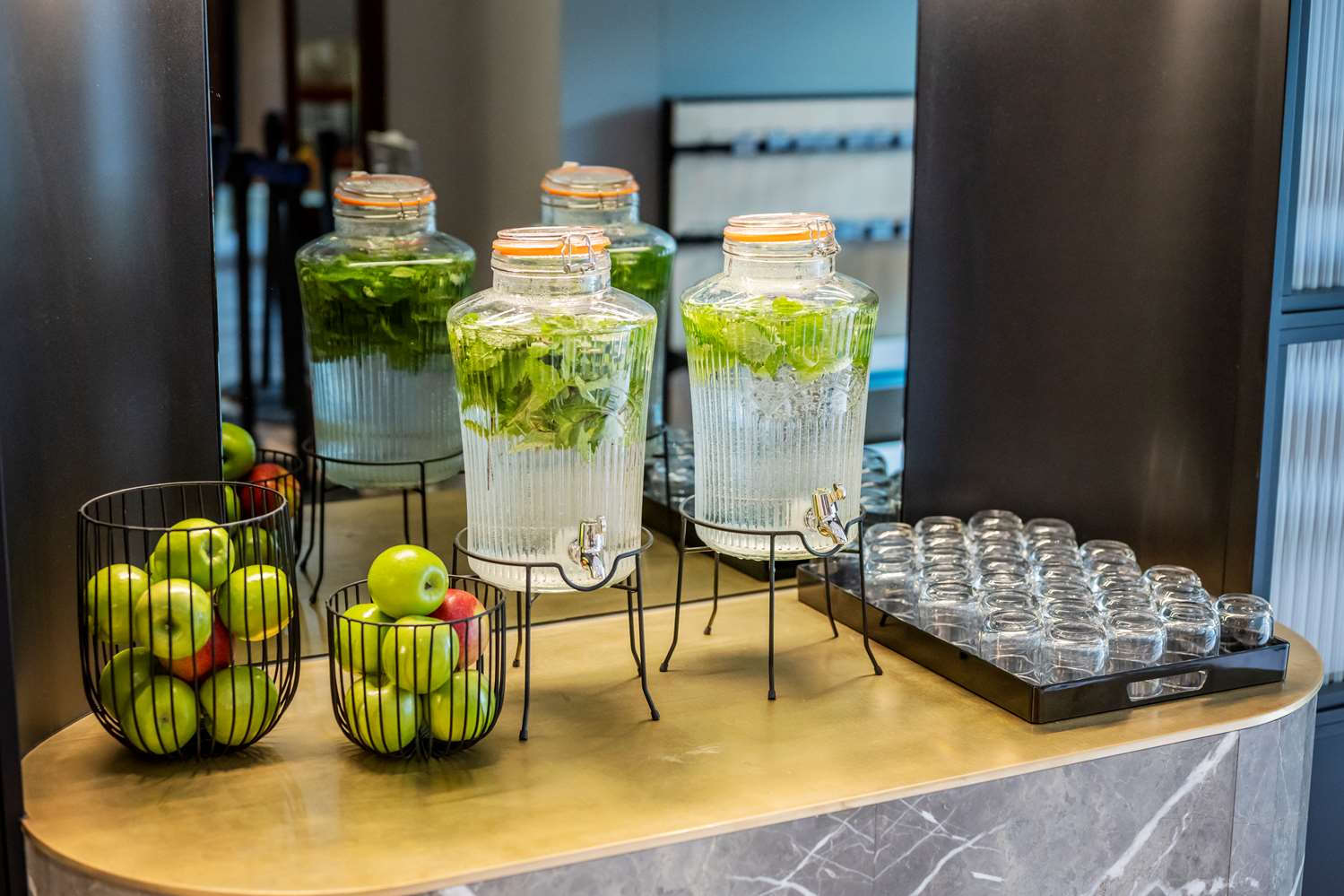 Фото DoubleTree by Hilton Brussels City