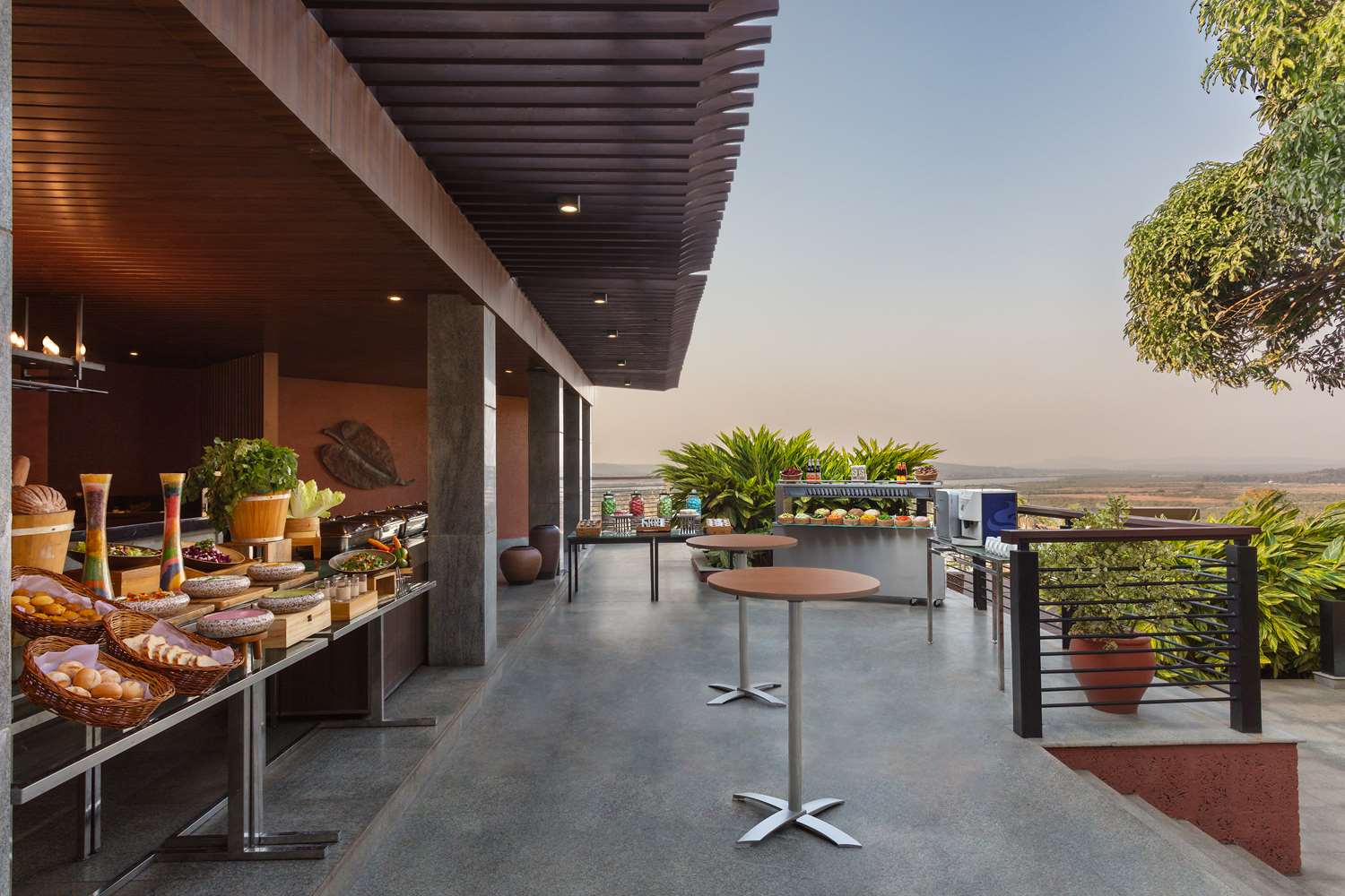 Фото DoubleTree by Hilton Goa - Panaji