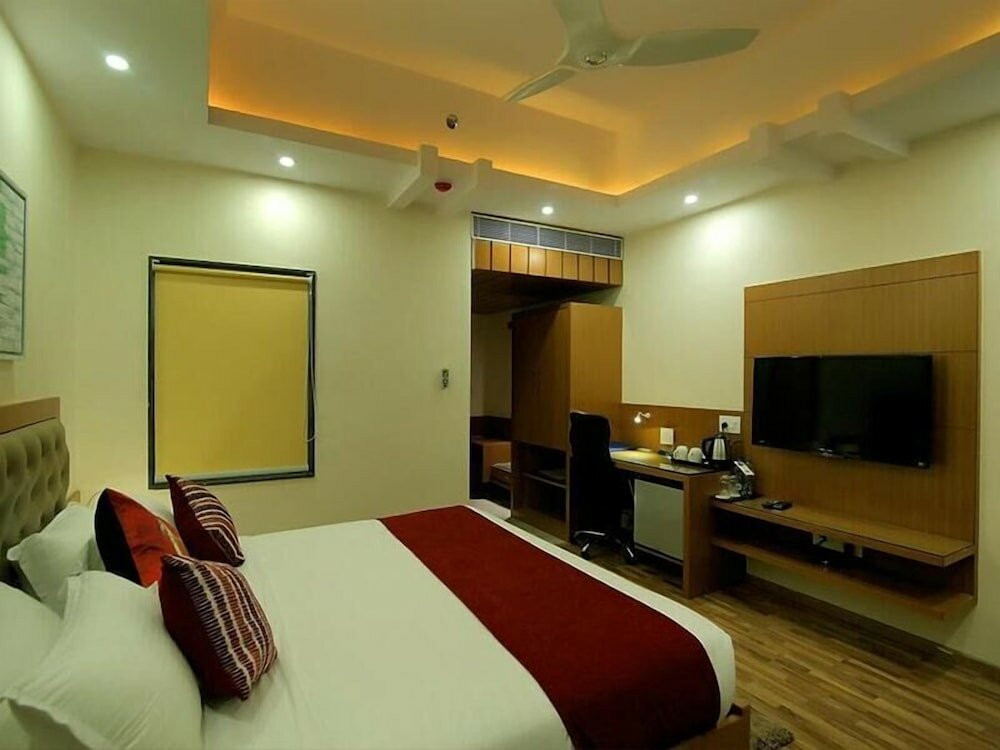 Фото Hotel Hampi International
