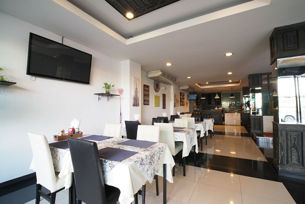 Фото Oyo 898 Sota Residence