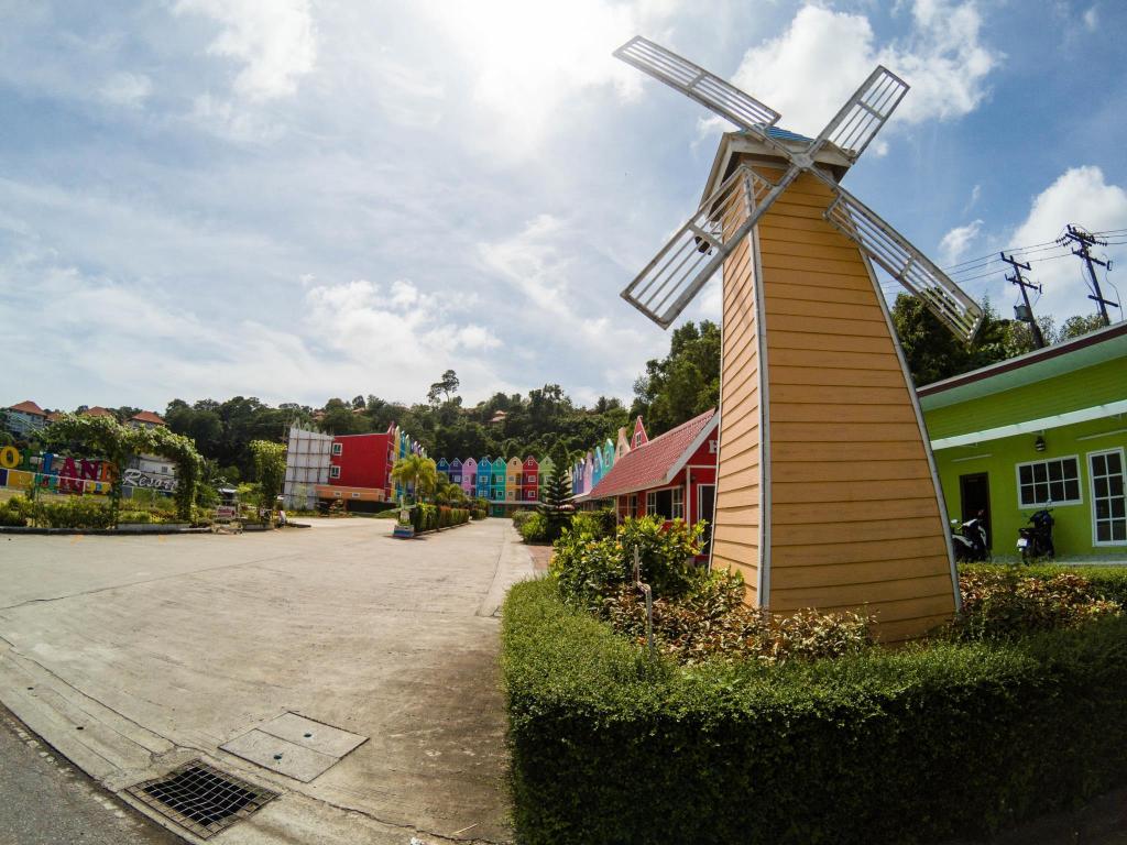 Фото Holland Resort Phuket