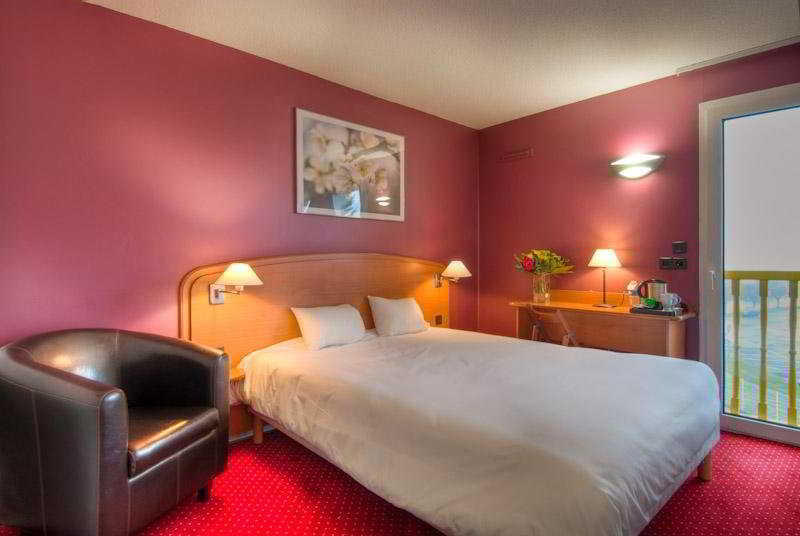 Фото Sky Hotel Goussainville