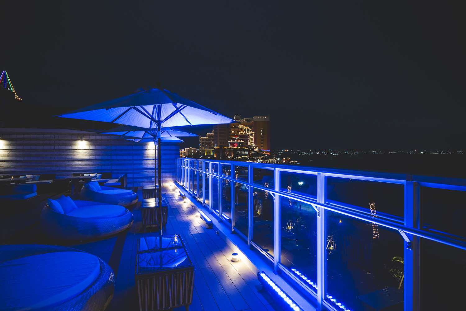 Фото DoubleTree by Hilton Okinawa Chatan Resort