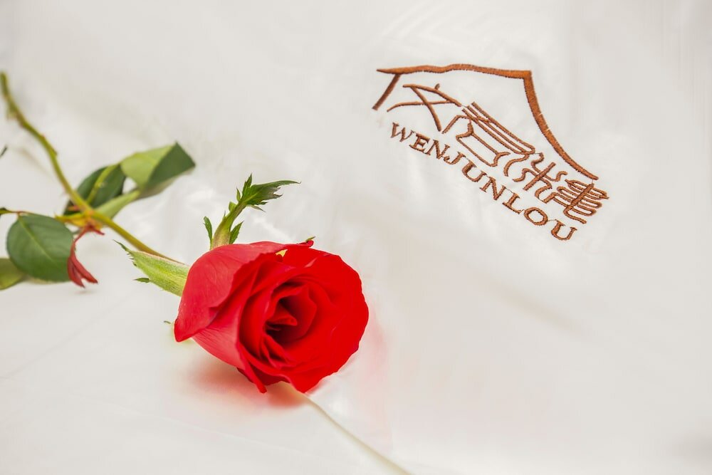 Фото Chengdu Wenjun courtyard Hotel