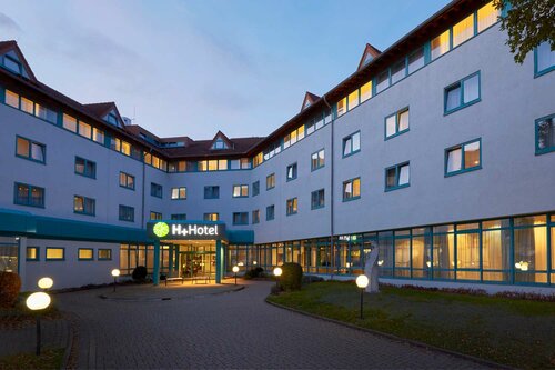 Внешний вид отеля H+ Hotel Stuttgart Herrenberg в Херренберге, фото 1