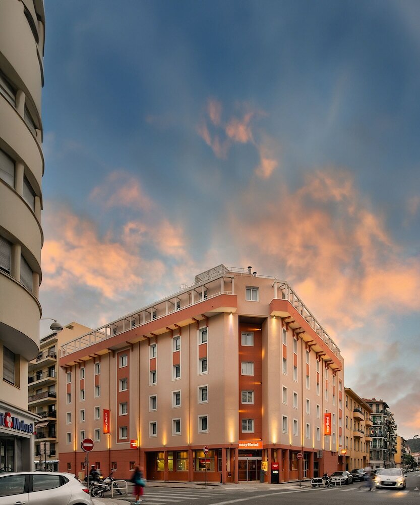 Фото EasyHotel Nice Palais des Congrès