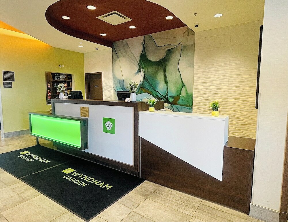 Фото Wyndham Garden Edmonton Airport