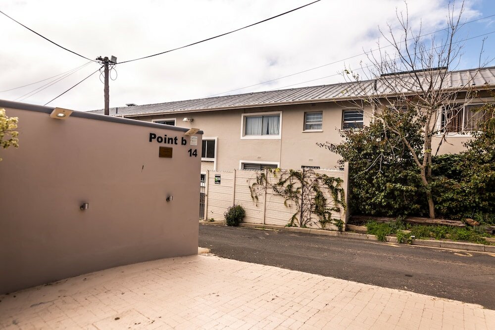 Фото Point B Guest House