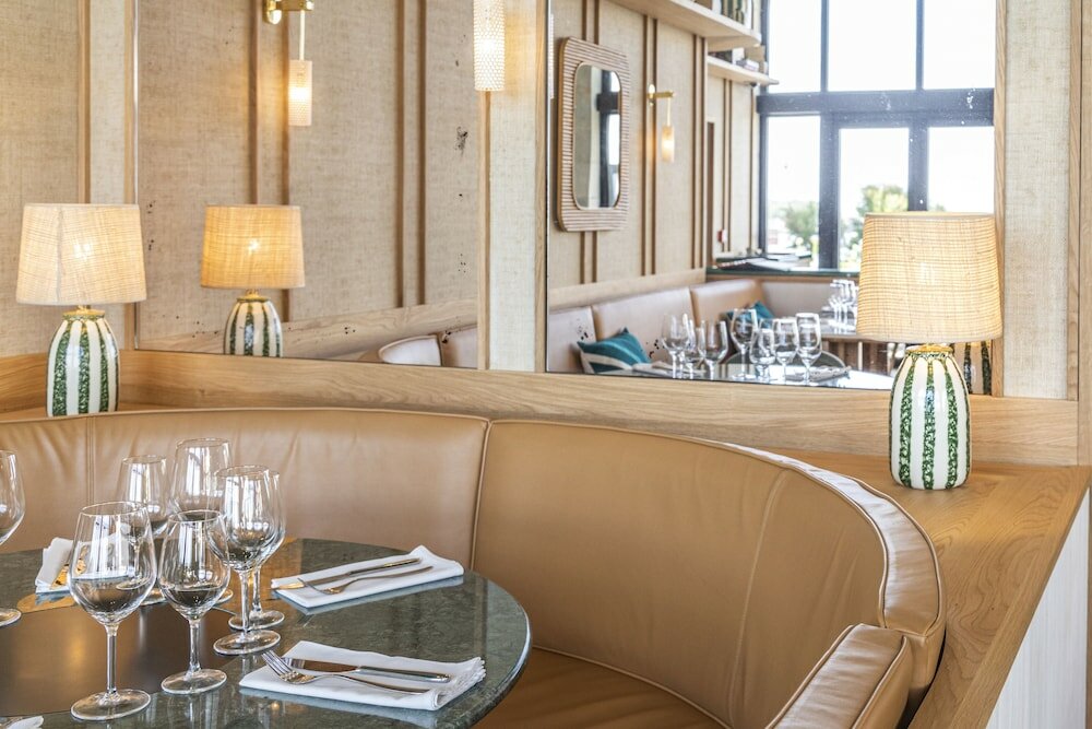 Фото Hotel Le Café de Paris