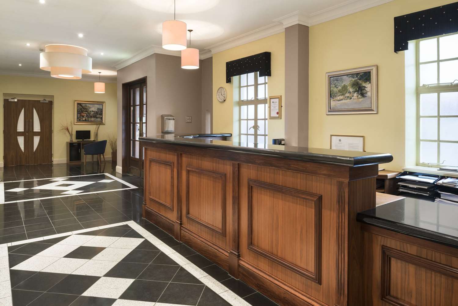 Фото Ramada by Wyndham Loughborough Hotel