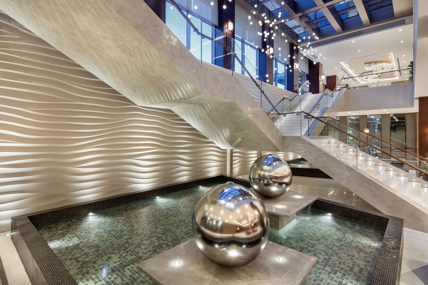 Фото DoubleTree by Hilton Skopje